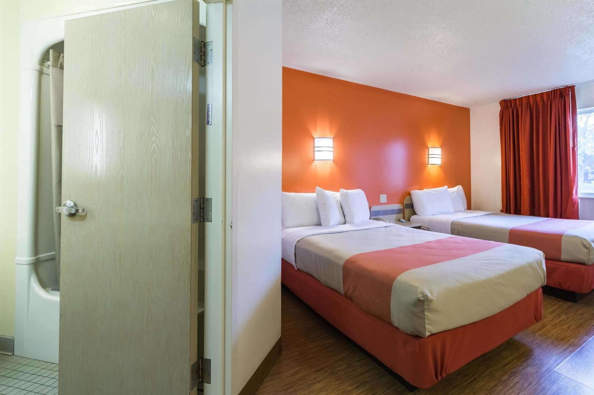 Motel 6-Milan, Oh - Sandusky Екстериор снимка